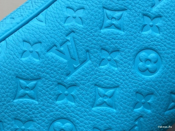 VUITTON LOUIS KIT POUCH-28*15*16.5cm TOILET DOPP 0509